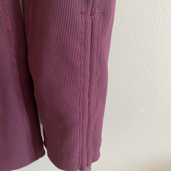 Lulu size 4 cargo 25” leggings HR - Picture 7 of 11